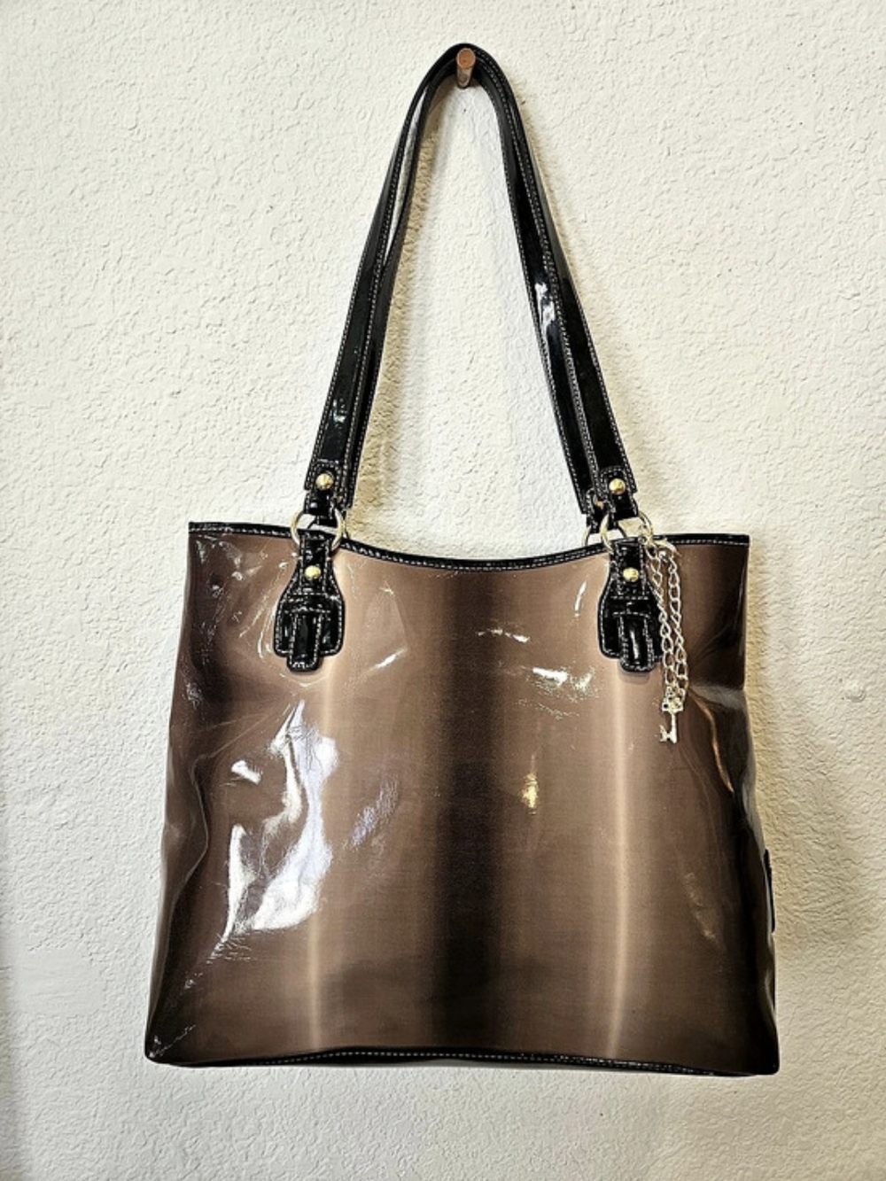 MAXX New York Patent Tote in Brown Like New